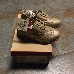 Oshkosh brogue style shoes